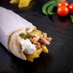 ساندويتش شاورما دجاج شامي